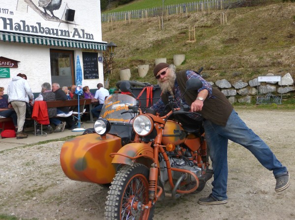 Mein Bruder Franz bei seinem Bike
