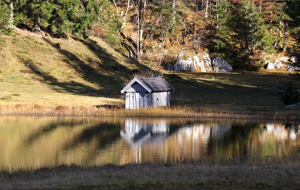 Bootshütte am See
