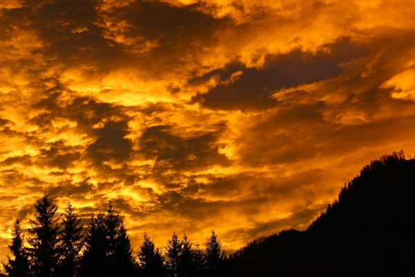 der Himmel brennt