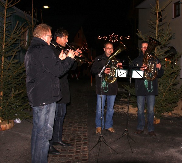 unsere Bläser sind auch in diesem Jahr wieder dabei und sorgen für adventliche Stimmung