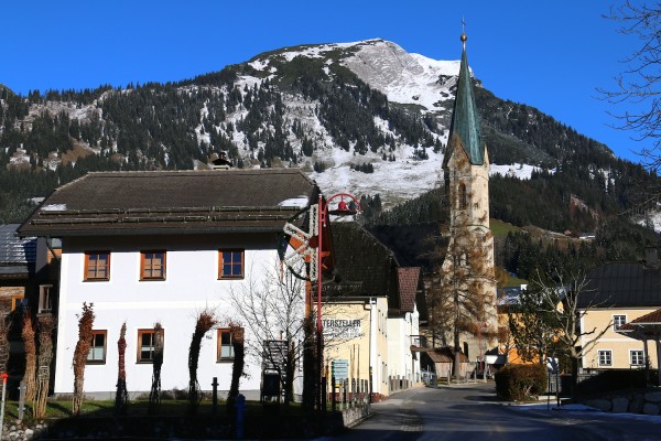 Russbach mit Gamsfeld
